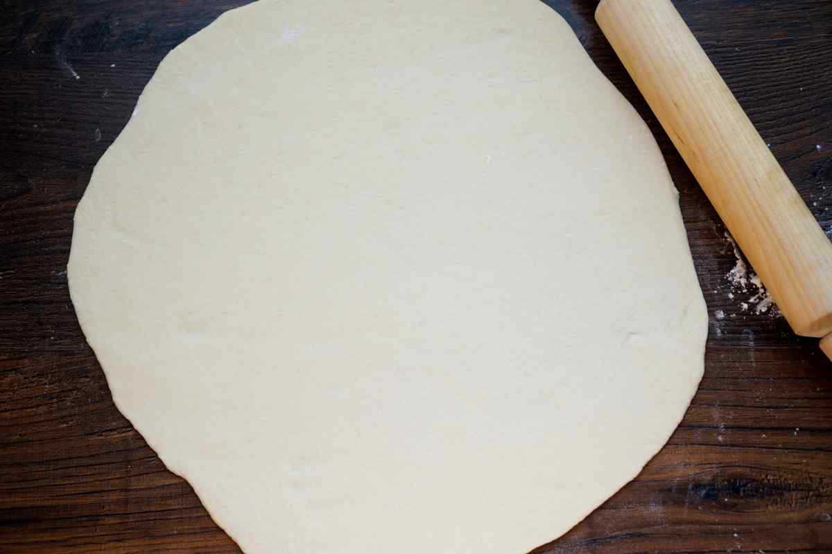 Як приготувати піцу: майонезне тісто