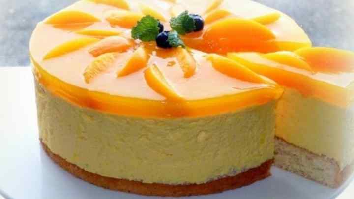 Торт-суфле з прошарком з апельсинового джему