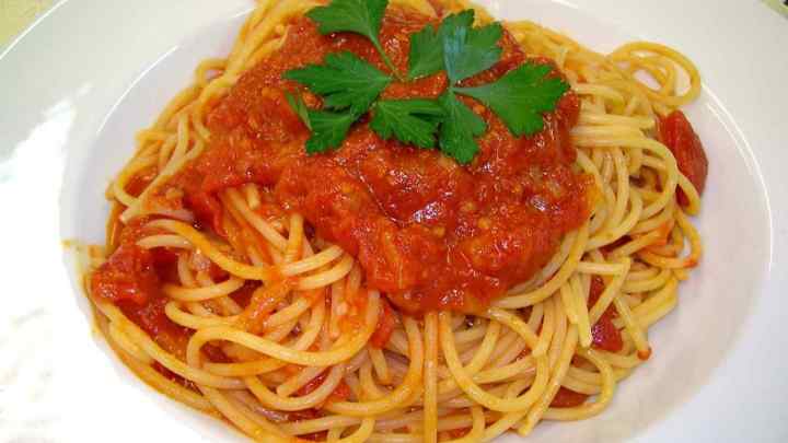 Як приготувати спагеті в горіховому соусі