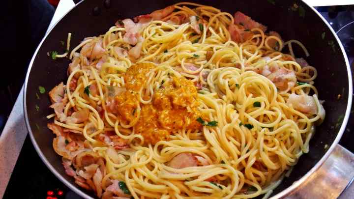 Як приготувати спагетті Болоньєзе в домашніх умовах