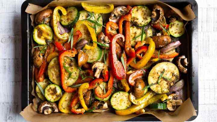 Як смачно запікти овочі в духовці