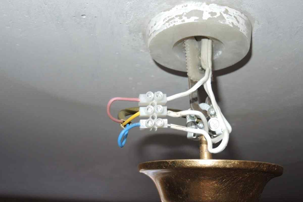 Як підключити люстру до подвійного вимикача
