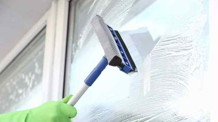 Як помити вікно без розлучень