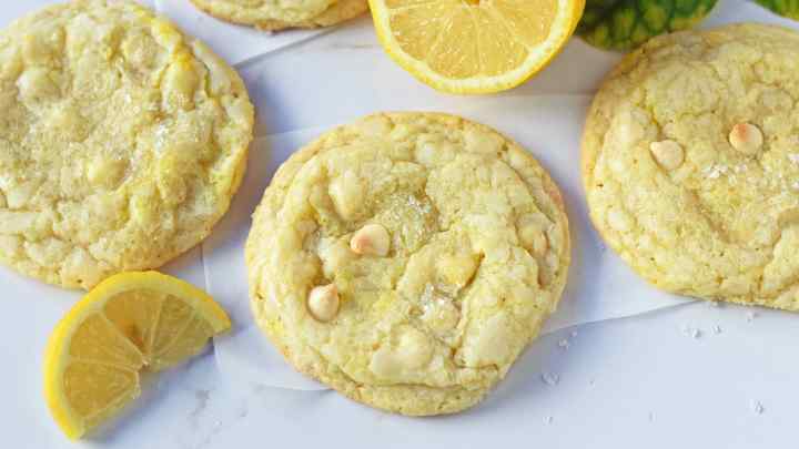 Просте лимонне печиво з чорницею