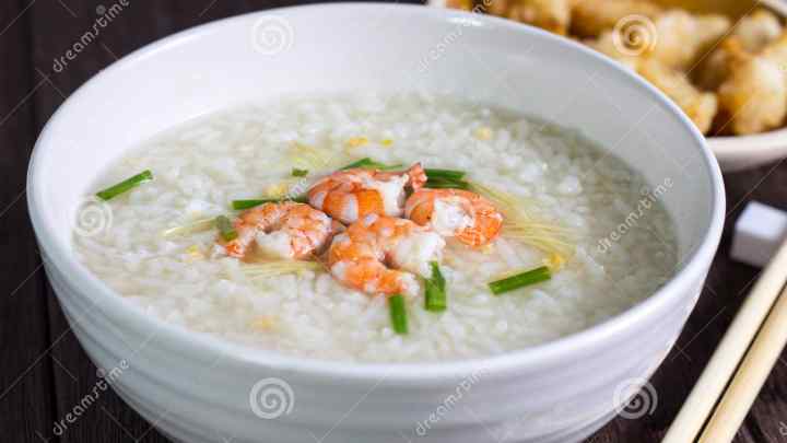 Рисовий суп з креветками