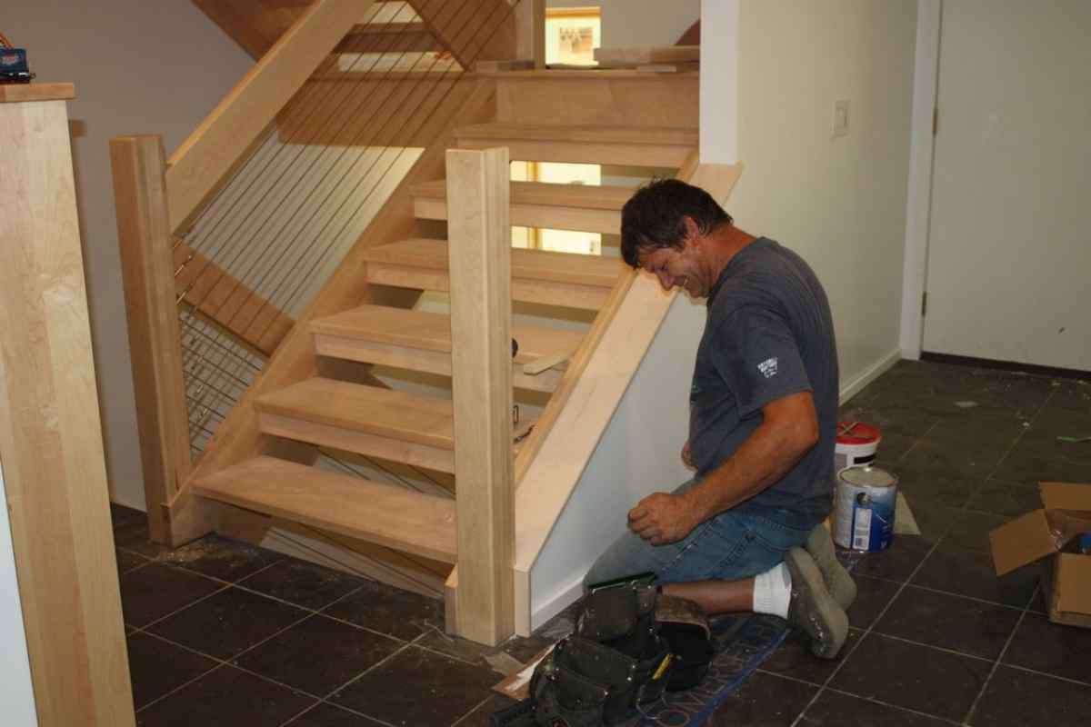 Як зробити міжповерхові сходи