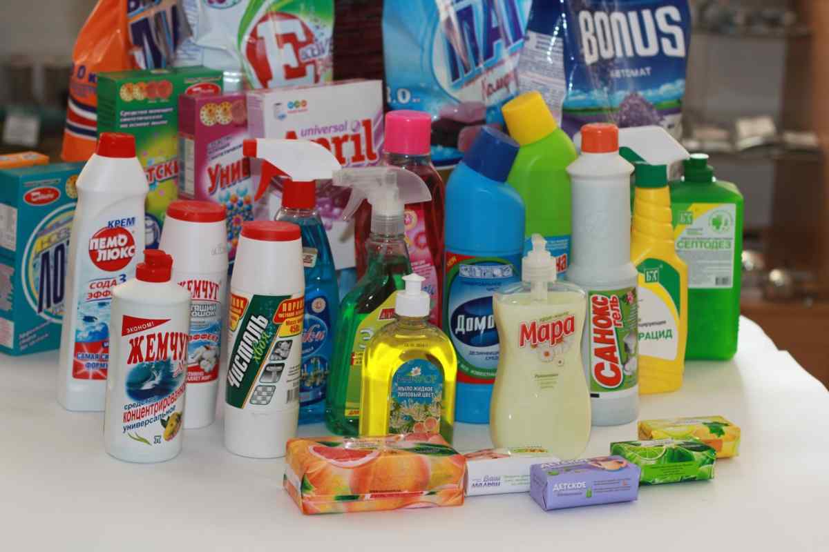 Чим можна замінити миючі і чистячі засоби в будинку