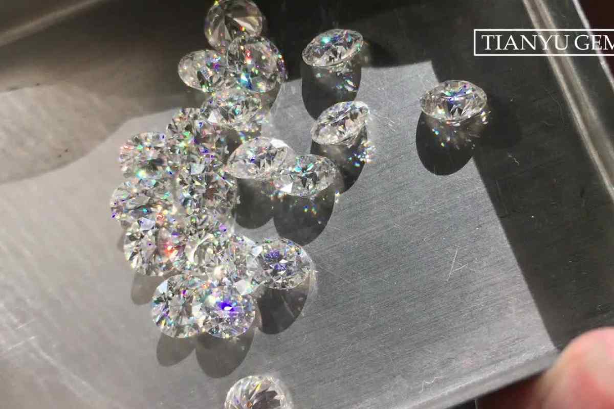 Як відрізнити діамант