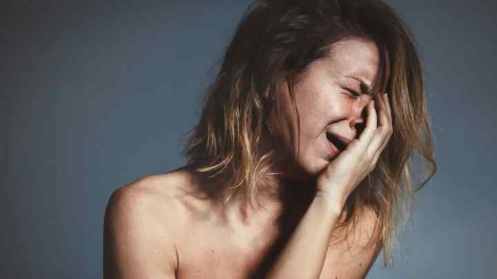 Чому плаче жінка