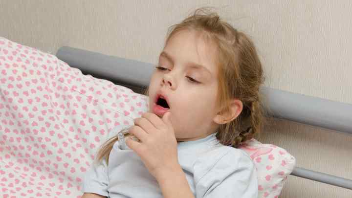 Як вилікувати затяжний кашель у дитини