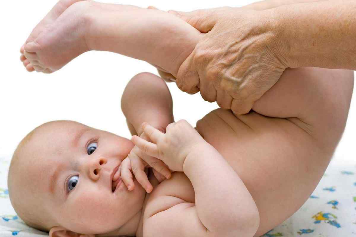 Як робити масаж ніг дитині