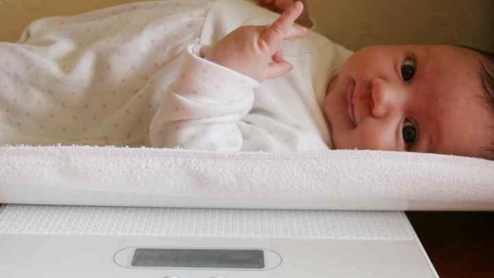 Норма надбавки ваги у новонароджених за місяцями