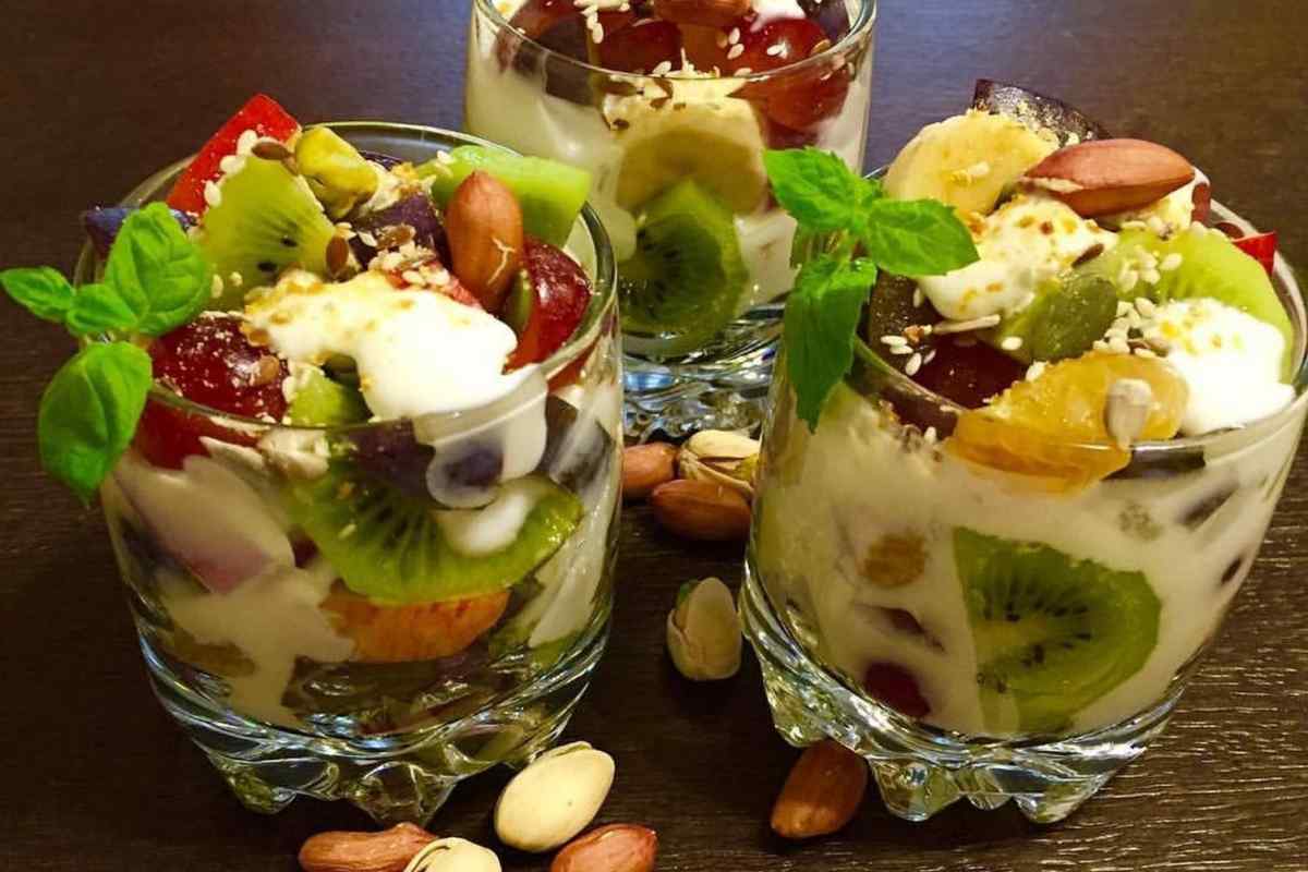 Як приготувати солодкий салат з екзотичними фруктами
