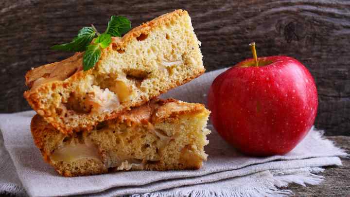Як приготувати яблучні маффіни з кардамоном і мигдалем