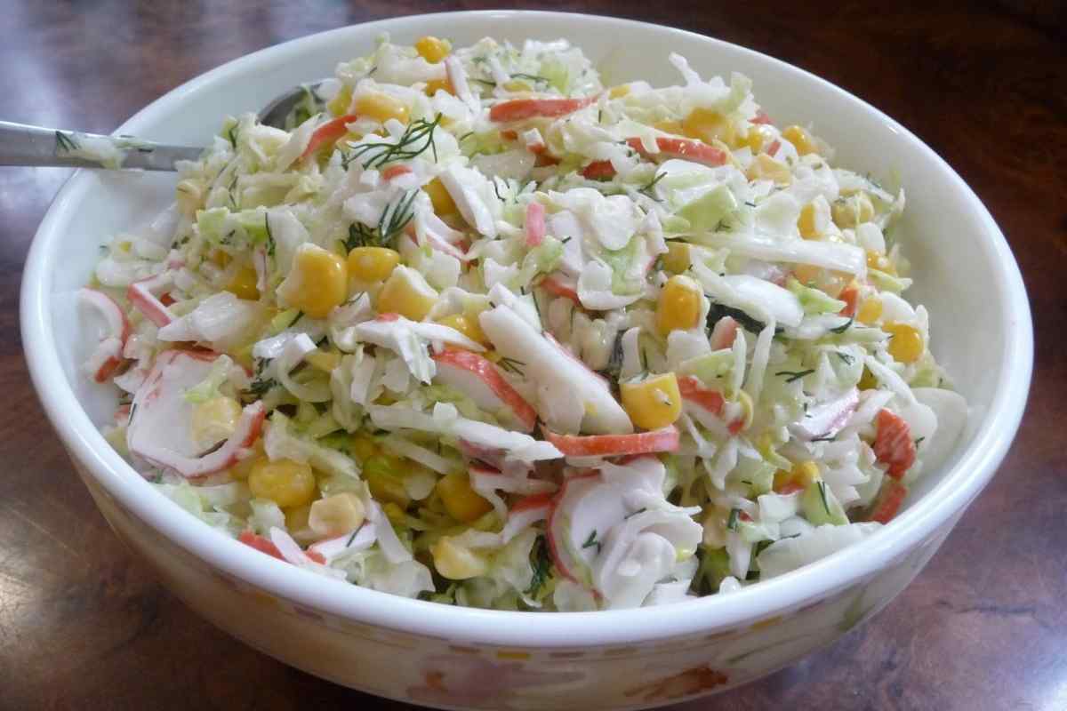 Як приготувати салат з капустою