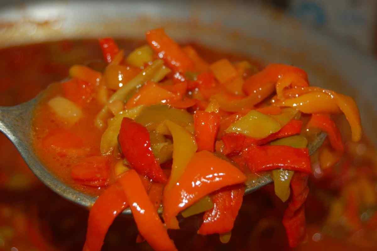 Рецепти салатів із солодкого болгарського перцю