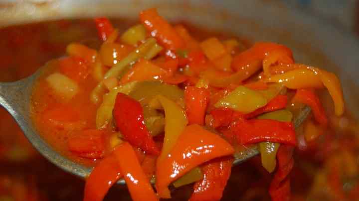 Рецепти салатів із солодкого болгарського перцю