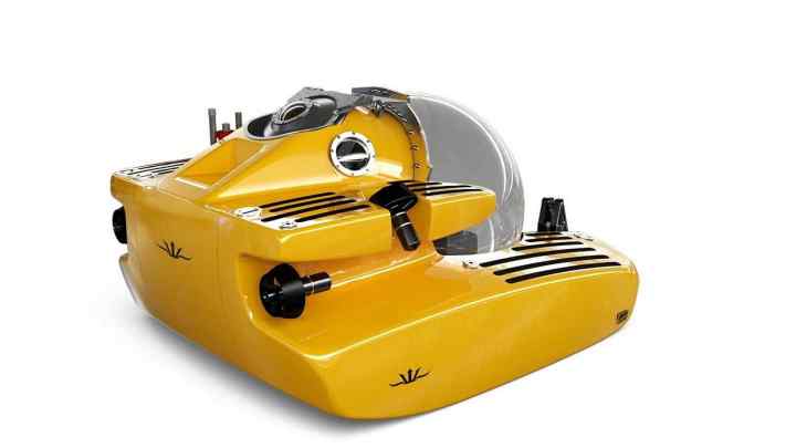 Aston Martin перетворив спортивний автомобіль на підводний човен