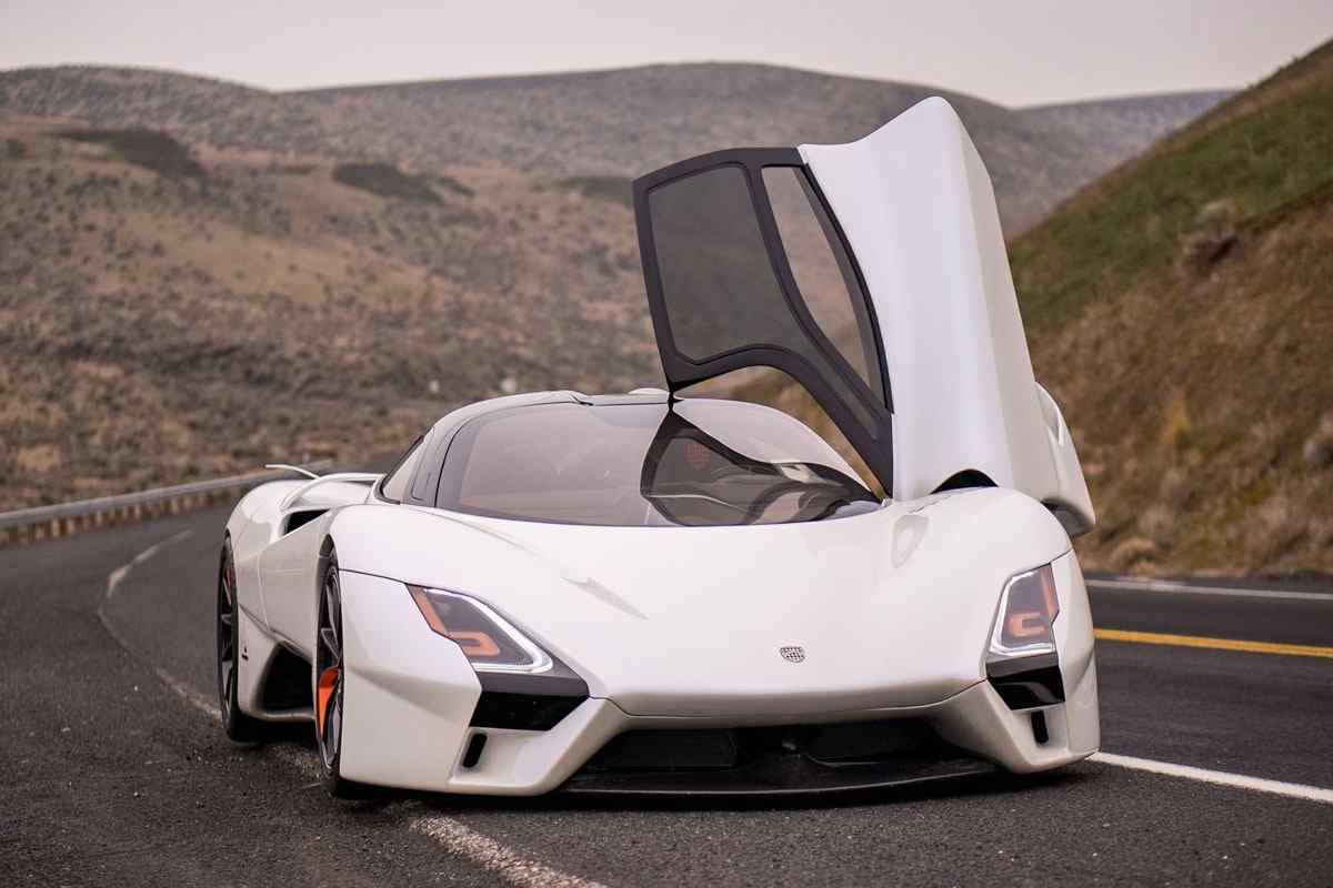 10 найшвидших у світі серійних автомобілів