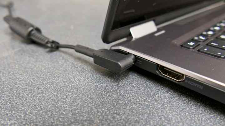 Як заряджати ноутбук і чи можна тримати його на зарядці постійно