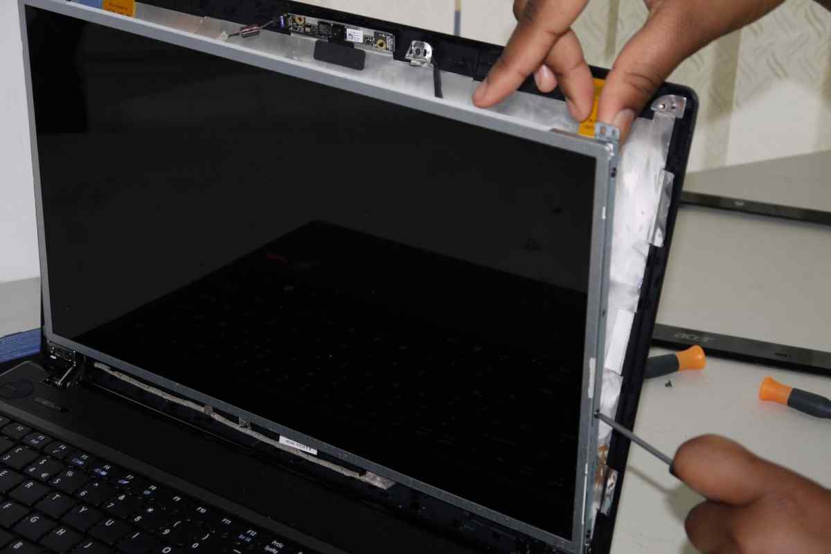 Як зменшити екран ноутбука