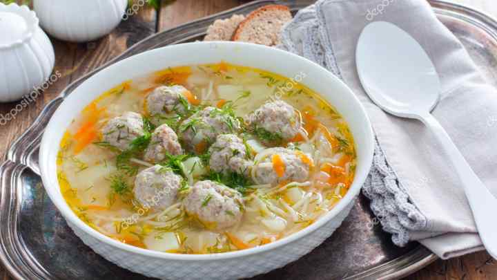 Як приготувати суп з фрикадельками по-грецьки?