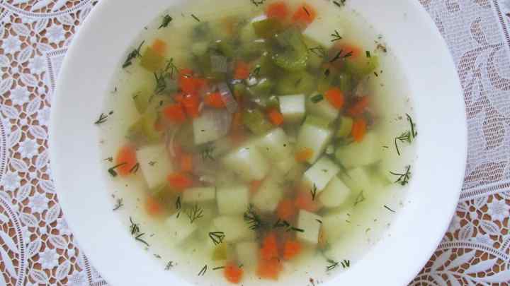 Літній суп з овочами