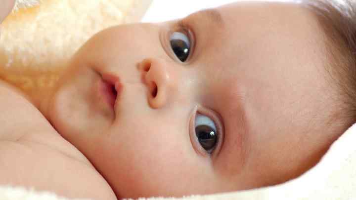 Зригування у немовляти: як запобігти