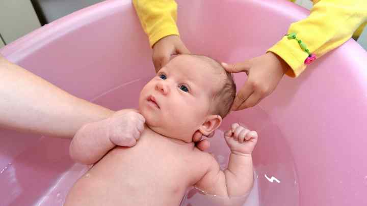 Коли купати дитину після щеплення
