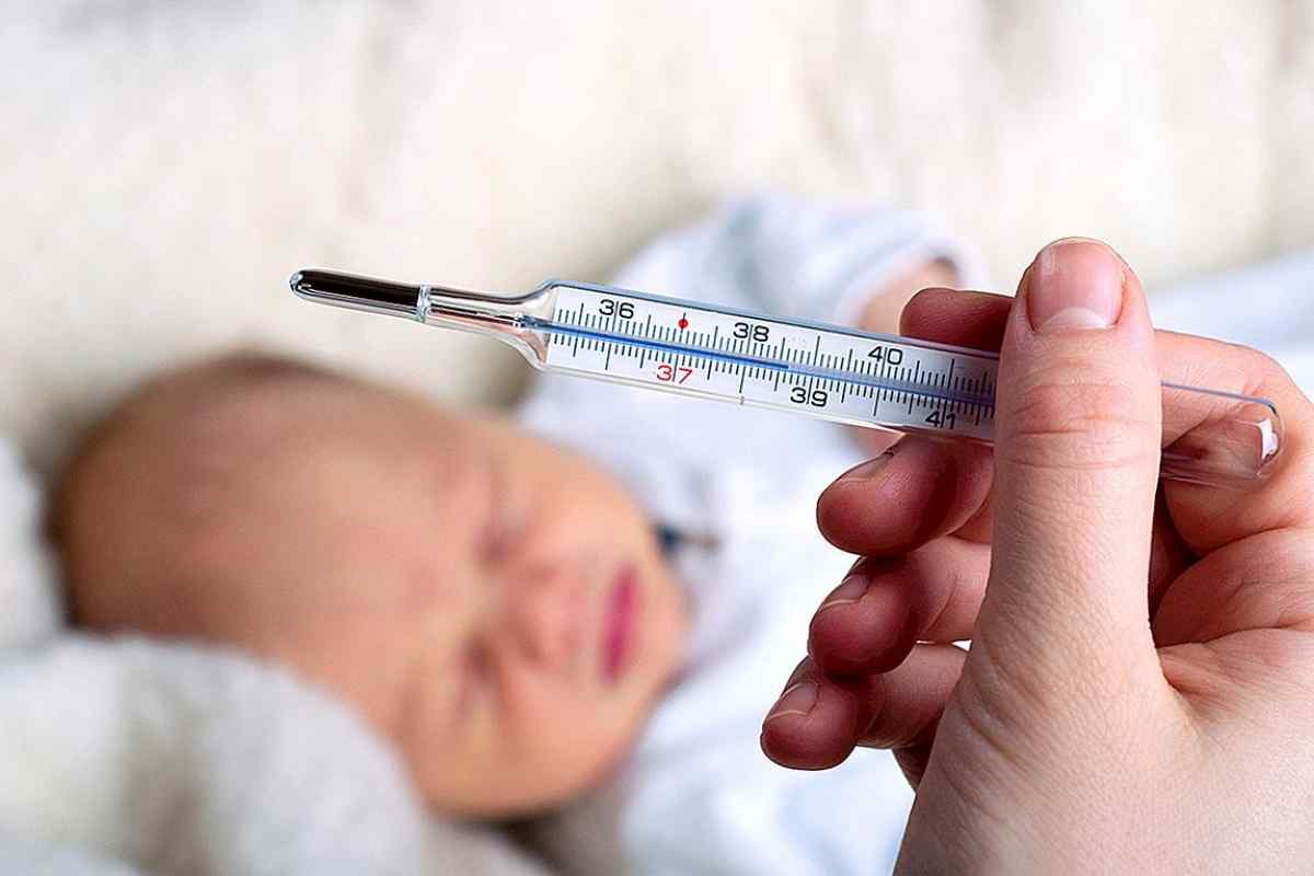 Як збити температуру у новонароджених