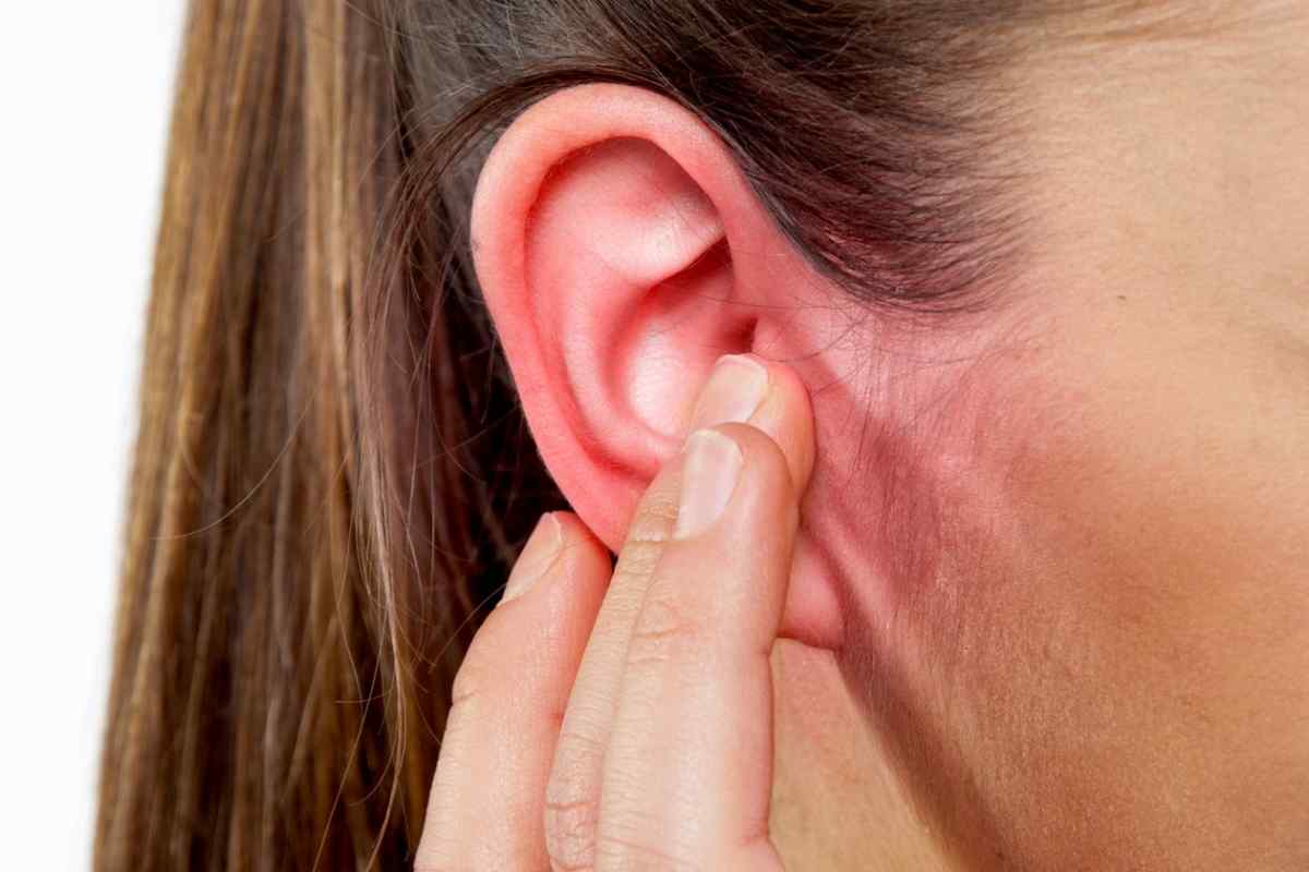Запалення лімфовузлів біля вуха: причини, симптоми, діагноз, лікування та профілактика