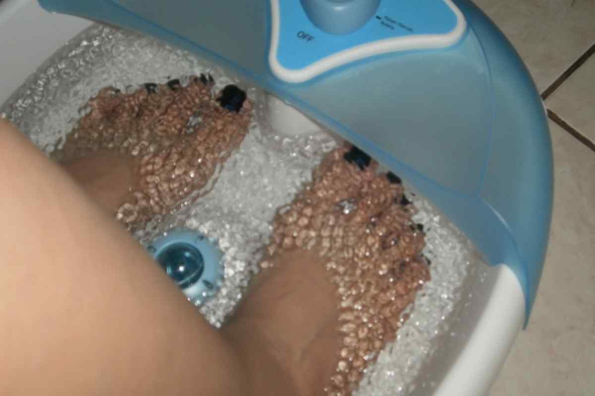 Гідромасажні ванни: користь і шкода для ніг, відгуки
