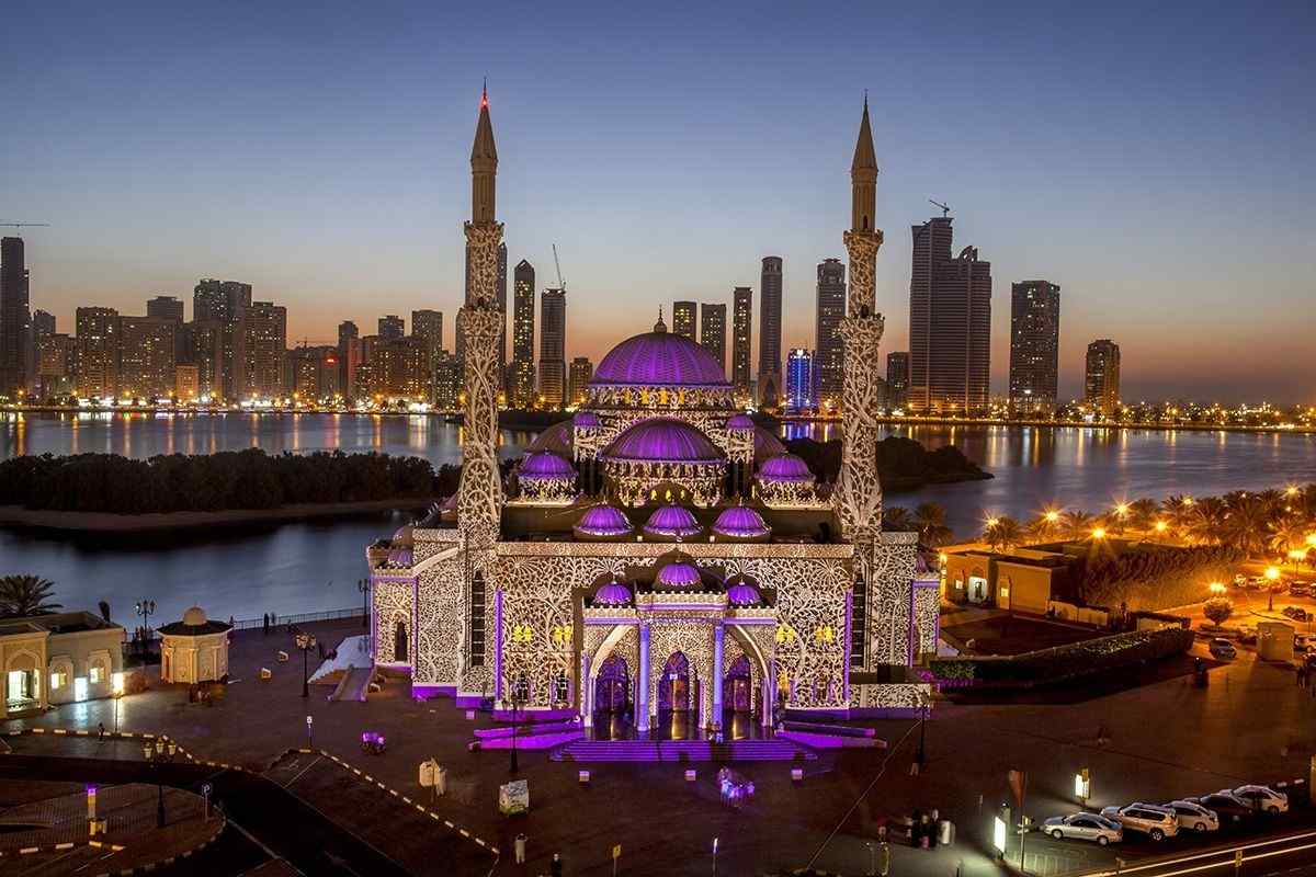 ОАЕ: столиця, її опис і пам 'ятки