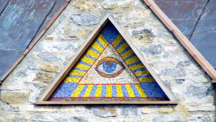 Всевидяче око, або око в трикутнику: значення і використання символу