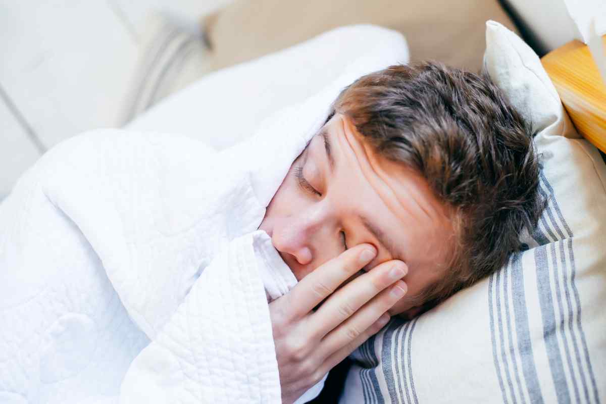 Як заснути з похмілля: причини, засоби від безсоння