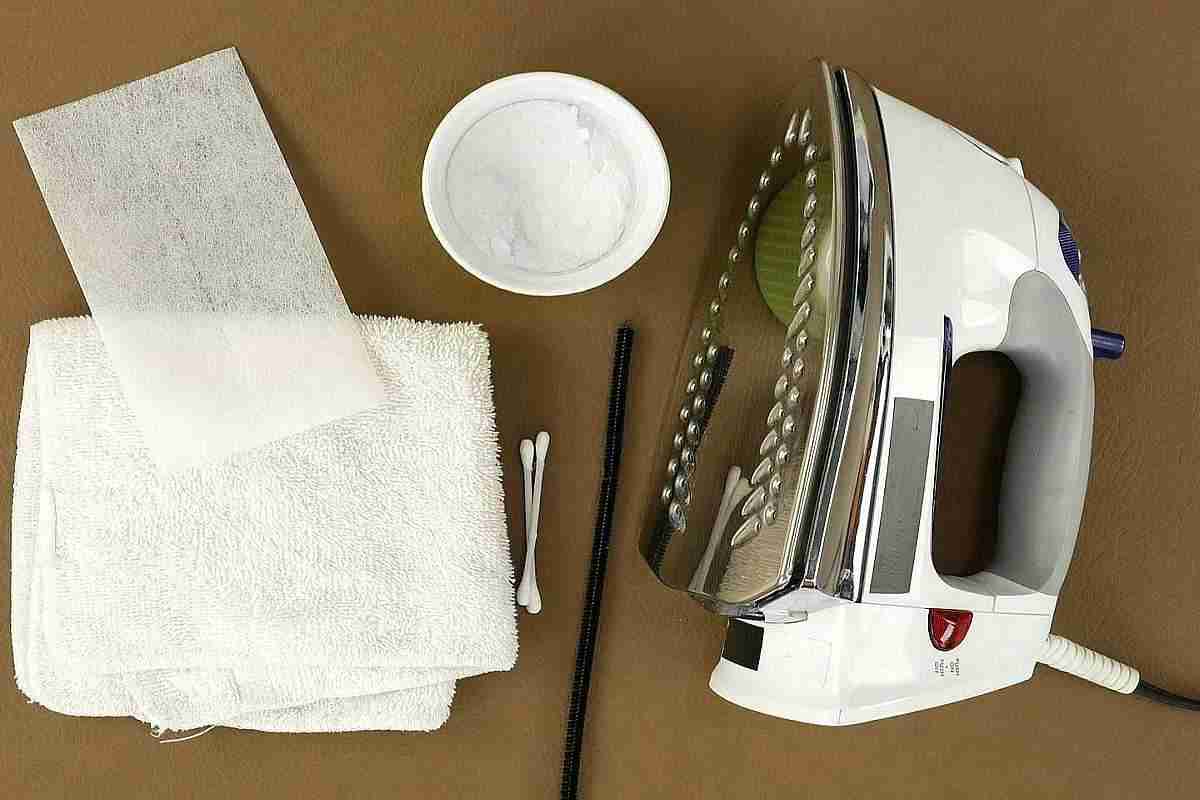 Про те, як почистити праску в домашніх умовах без особливих витрат