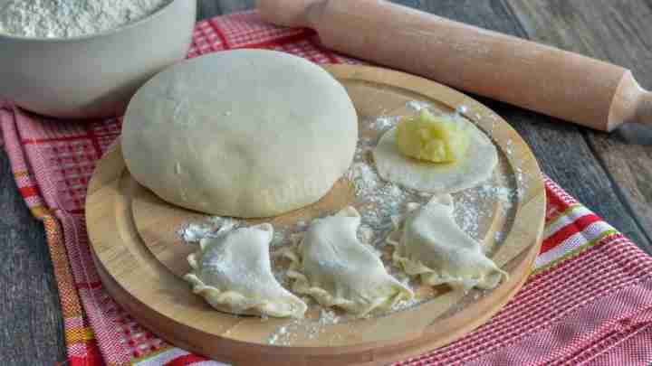 Як зробити еластичне тісто для вареників на кефірі