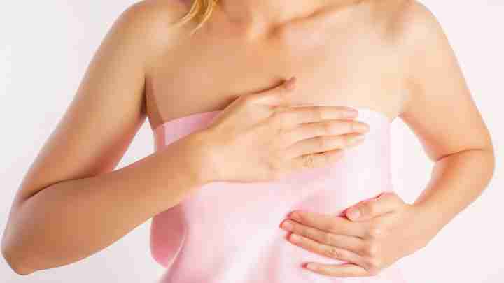 Зелені виділення з грудних залоз при написанні: причини та лікування