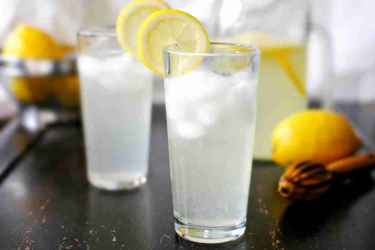 Содова вода - що це таке, як пити і оригінальне застосування напою