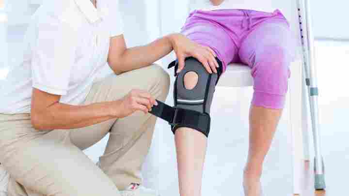 Операція з ендопротезування колінного суглоба: відгуки. Ендопротезування колінного суглоба: реабілітація