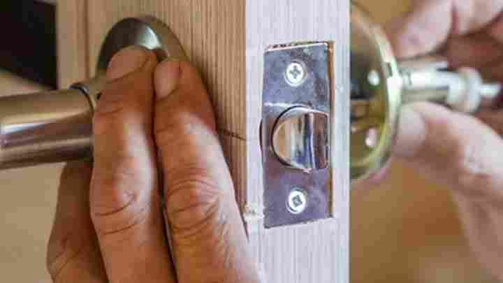 Основа безопасности - цилиндрические вставки в двери