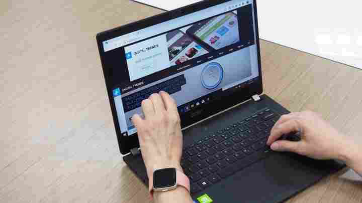 Бізнес-ноутбук Acer TravelMate P6 працює до 20 годин без підзарядки