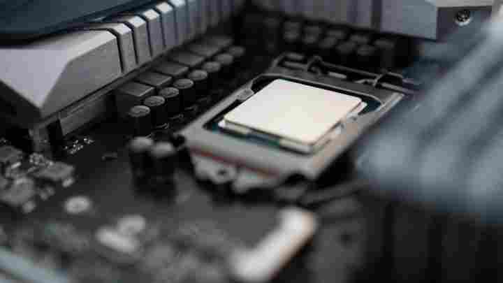 Коментарі експертів з приводу затримки 10-нм процесорів Intel: не все втрачено