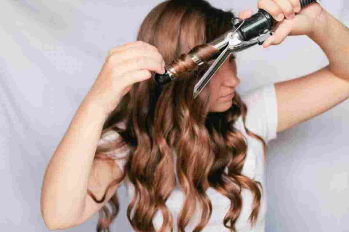 Укладання волосся середньої довжини в домашніх умовах