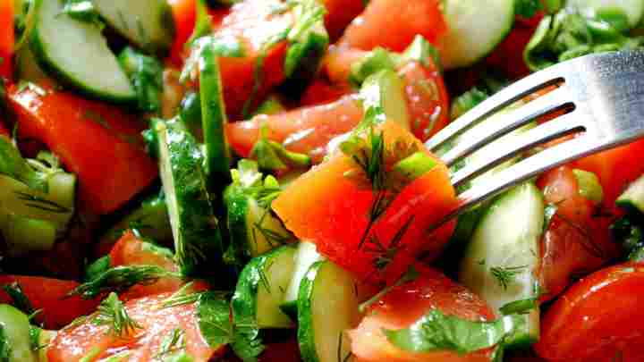 Салат з огірків і помідорів