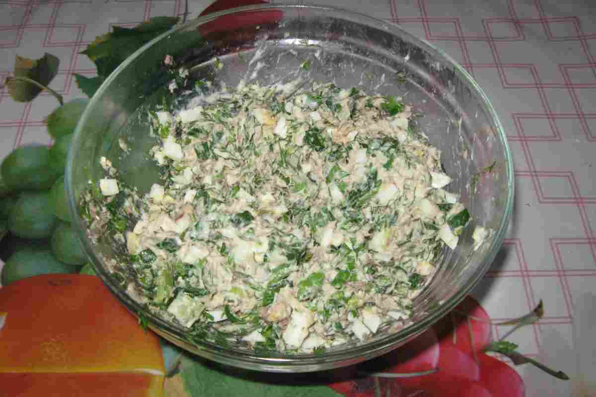Салат з яєць із зеленою цибулею по Дюкану