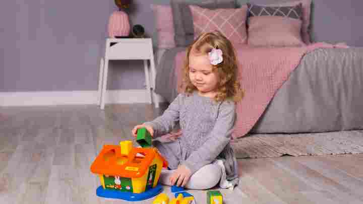 Колір іграшок впливає на дитину