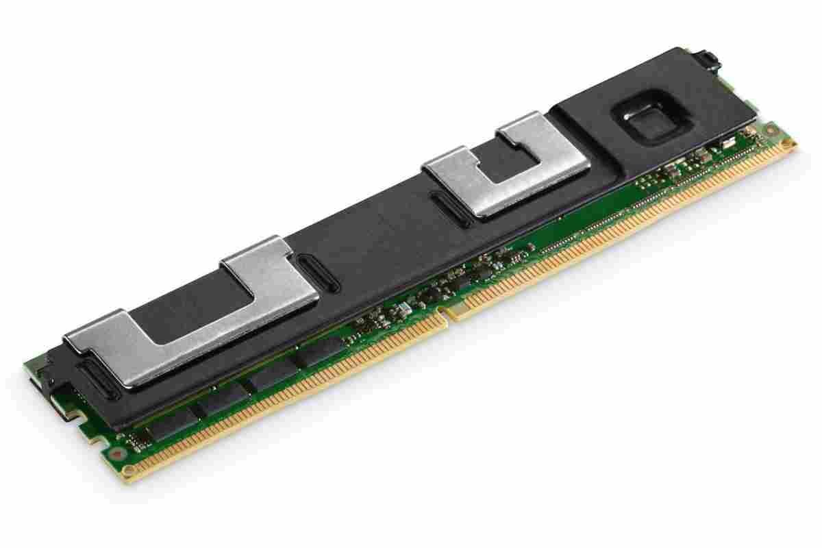 Intel почала постачати для тестування DIMM-модулі Optane