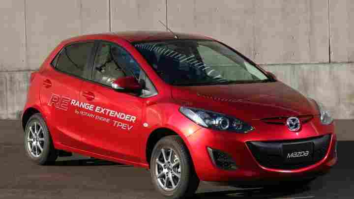 Mazda назвала терміни випуску електромобілів