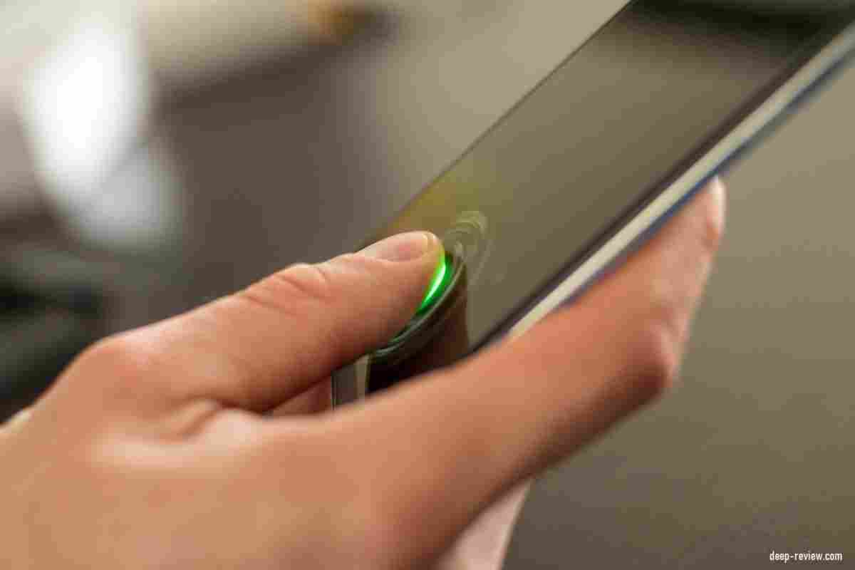 Apple планує встановити сканери відбитків пальців на мобільні пристрої